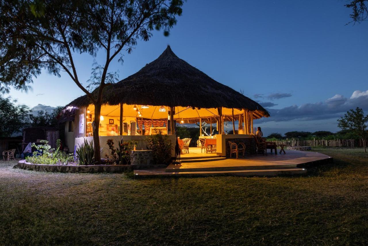 Lake Natron Maasai Giraffe Eco Lodge And Camping Mtowabaga Экстерьер фото