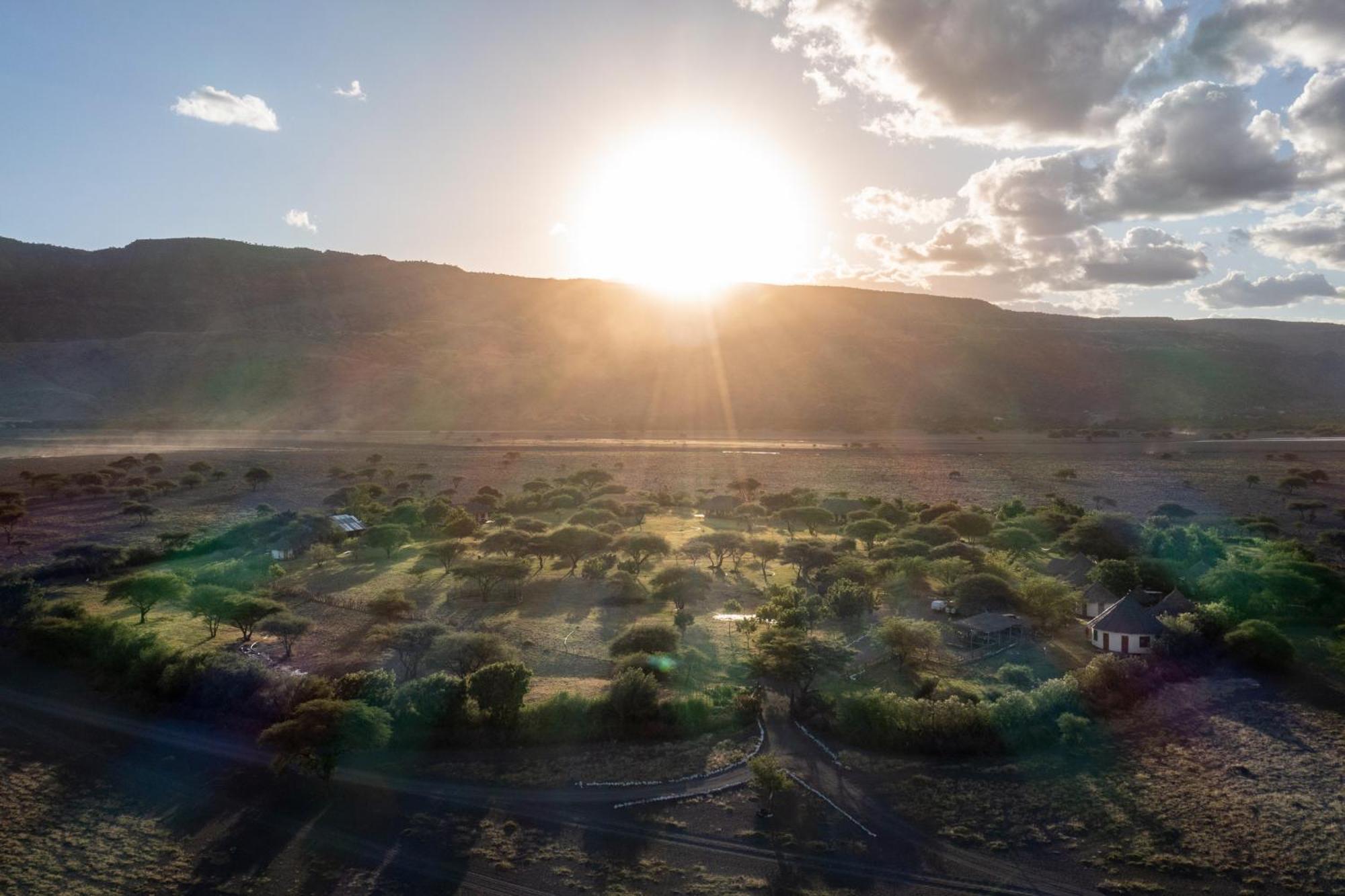 Lake Natron Maasai Giraffe Eco Lodge And Camping Mtowabaga Экстерьер фото