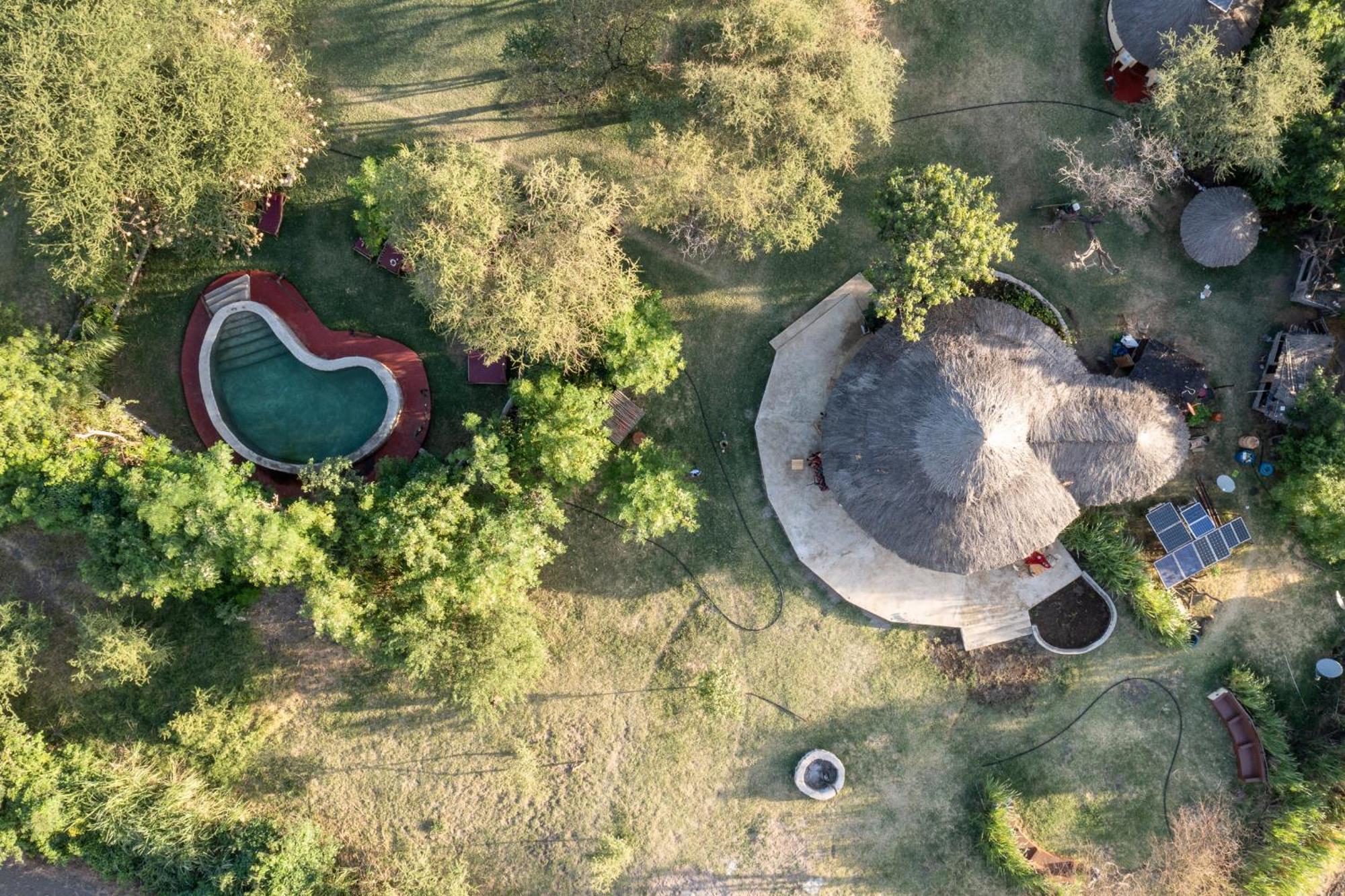 Lake Natron Maasai Giraffe Eco Lodge And Camping Mtowabaga Экстерьер фото