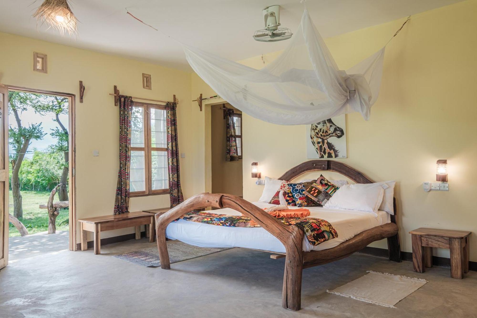 Lake Natron Maasai Giraffe Eco Lodge And Camping Mtowabaga Экстерьер фото