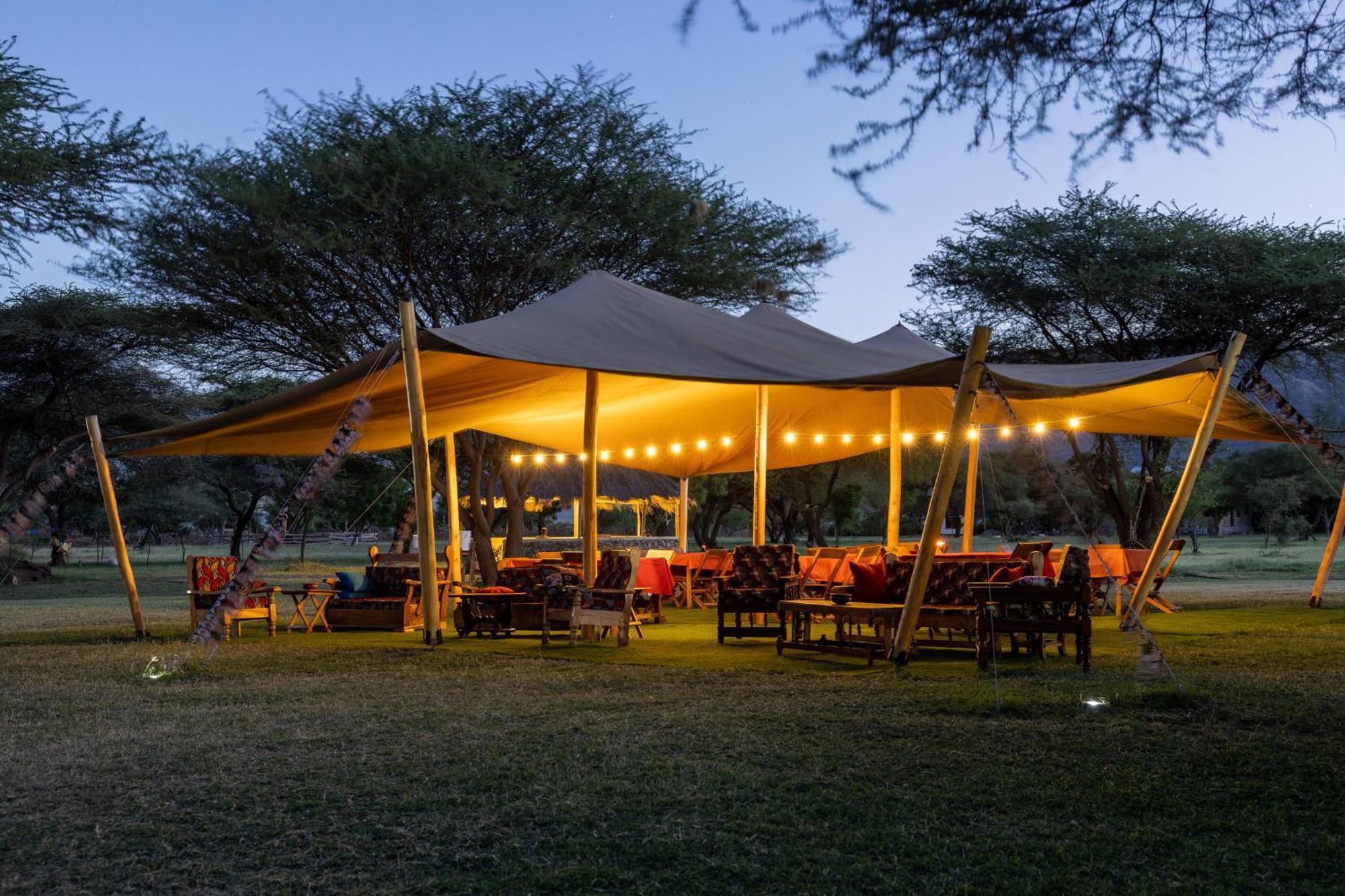 Lake Natron Maasai Giraffe Eco Lodge And Camping Mtowabaga Экстерьер фото