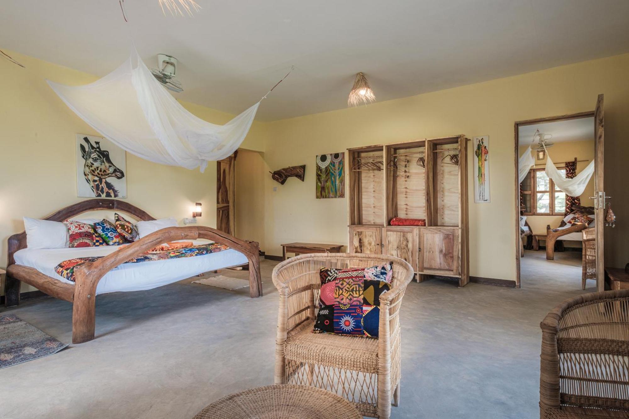 Lake Natron Maasai Giraffe Eco Lodge And Camping Mtowabaga Экстерьер фото